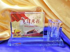 匠心传韵 中华礼品厂家的保险纪念木艺摆件定制之道
